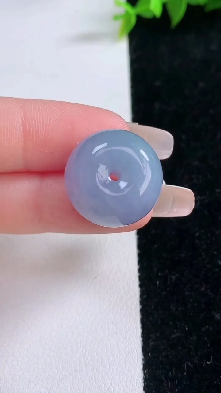 天然A货翡翠紫罗兰路路通吊坠，尺寸19.3-12.7，重量:10.03g
1月29日