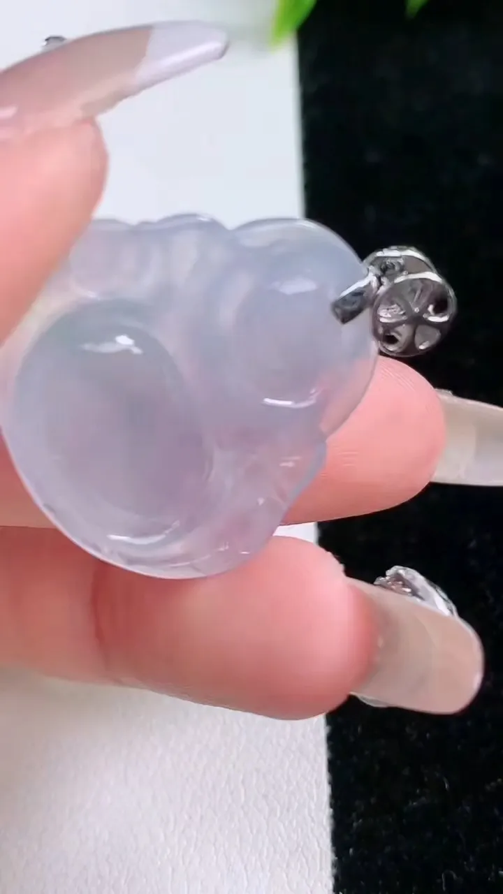 天然A货翡翠18K金紫罗兰佛公吊坠，尺寸27.2-28.8-5.6，重量:7.24g
1月29日