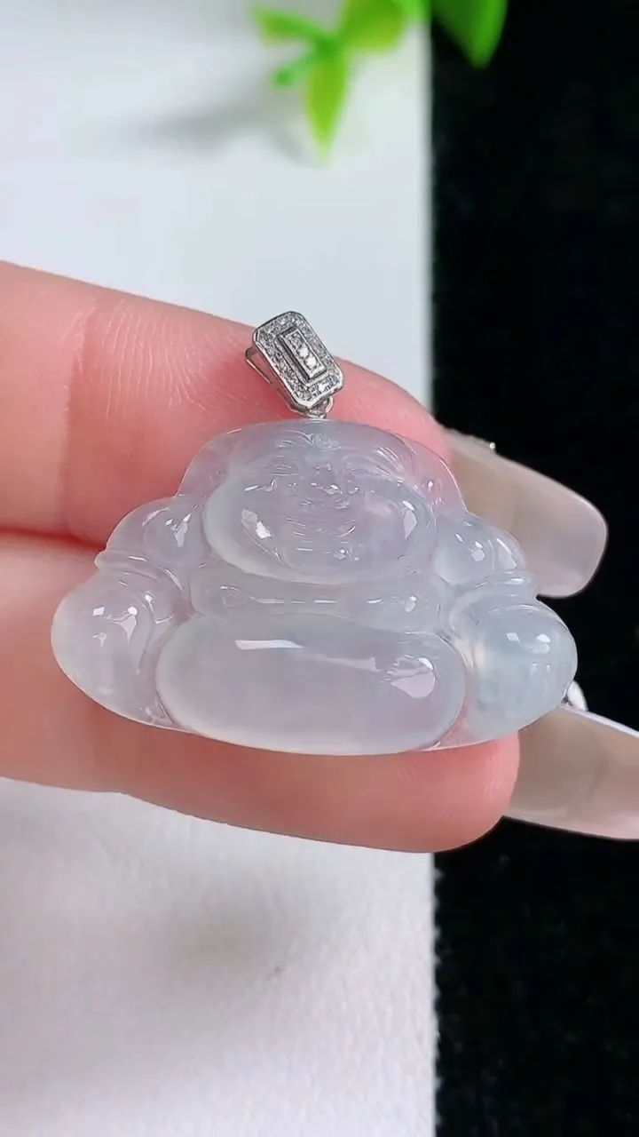 天然A货翡翠佛公吊坠，尺寸18.7-29.4-5，重量:4.81g
1月29日