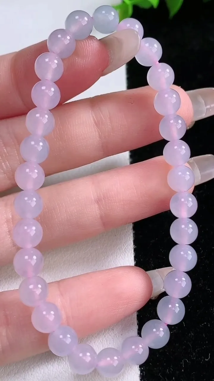 天然A货翡翠紫罗兰圆珠手串，尺寸6-30颗，重量:11.29g1月29日
工厂直销收藏佳品,种好水足，色泽均匀，有种有色，上手高大气！