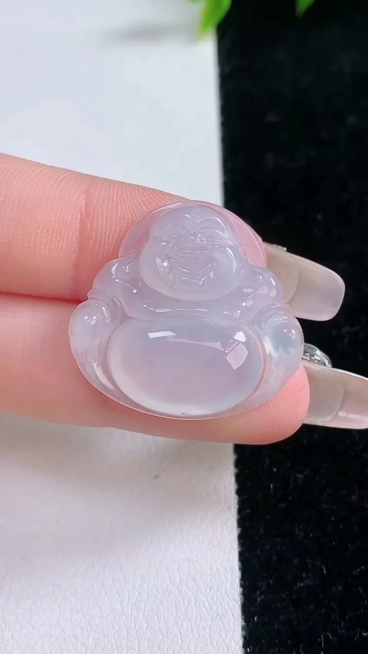 天然A货翡翠佛公吊坠，尺寸25.2-27-5，重量:5.08g
1月29日