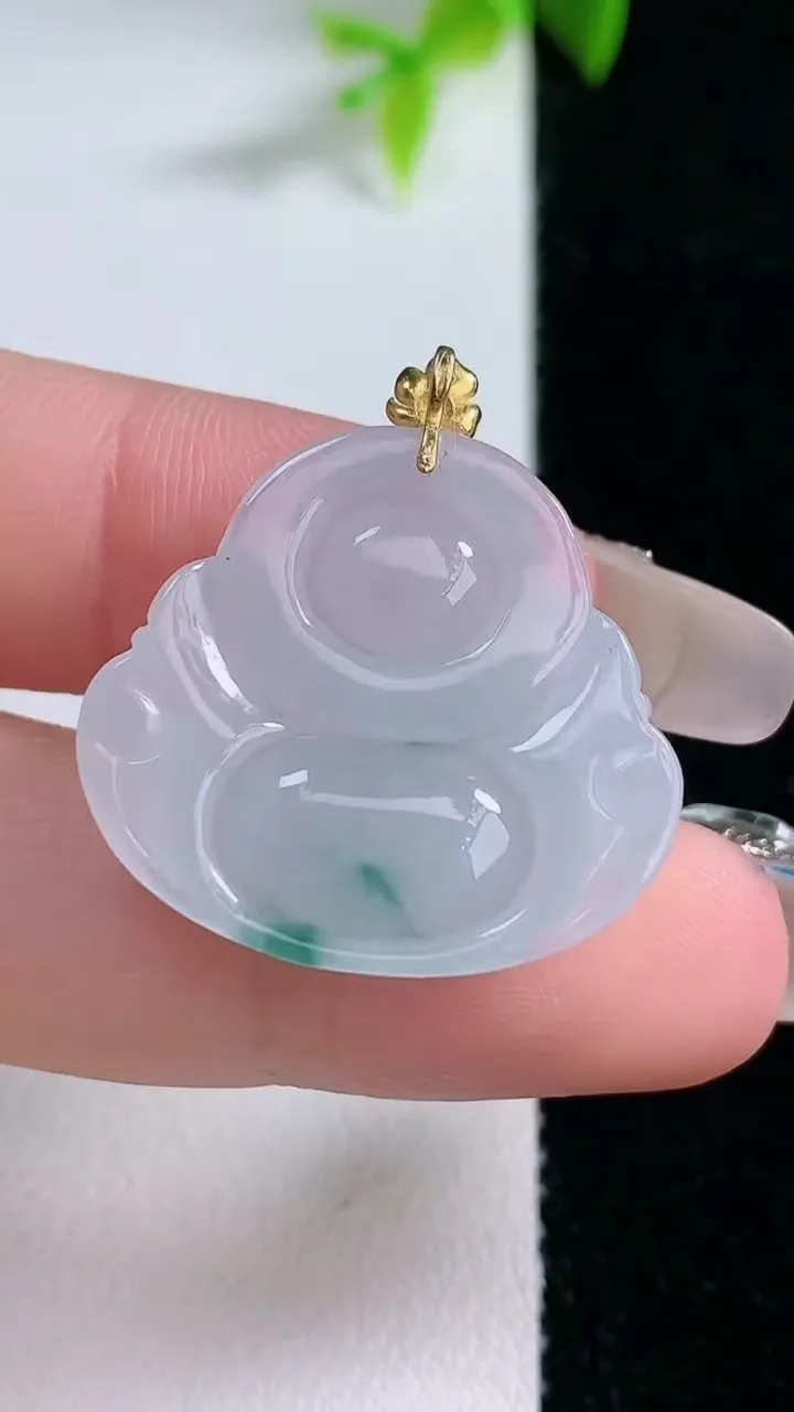 天然A货翡翠18K金飘花佛公吊坠，尺寸23.5-25.5-5.2，重量:4.78g
1月29日