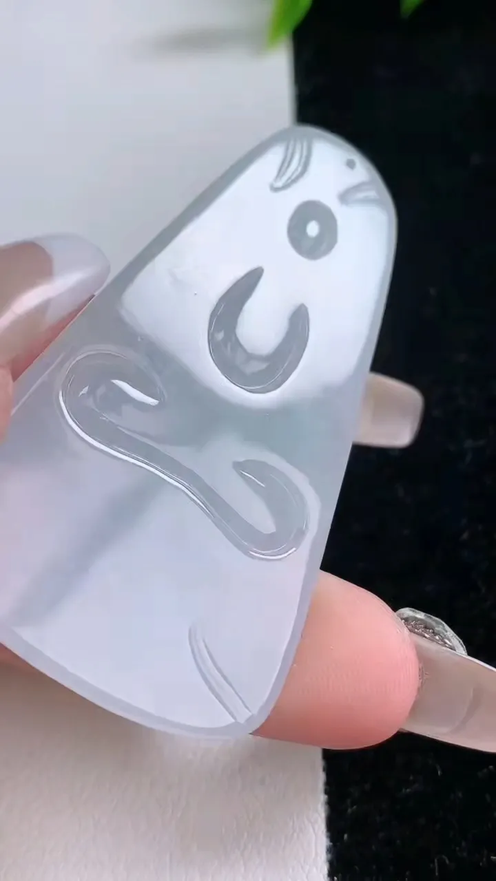 天然A货翡翠阿弥陀佛吊坠，尺寸57.5-31.2-5.4，重量:19.25g
1月29日