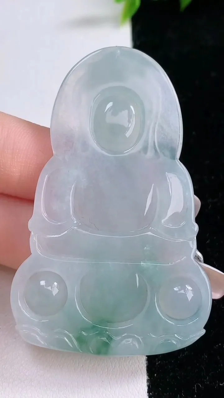 天然A货翡翠飘花观音菩萨吊坠，尺寸61.7-38.8-5，重量:22.97g
1月29日