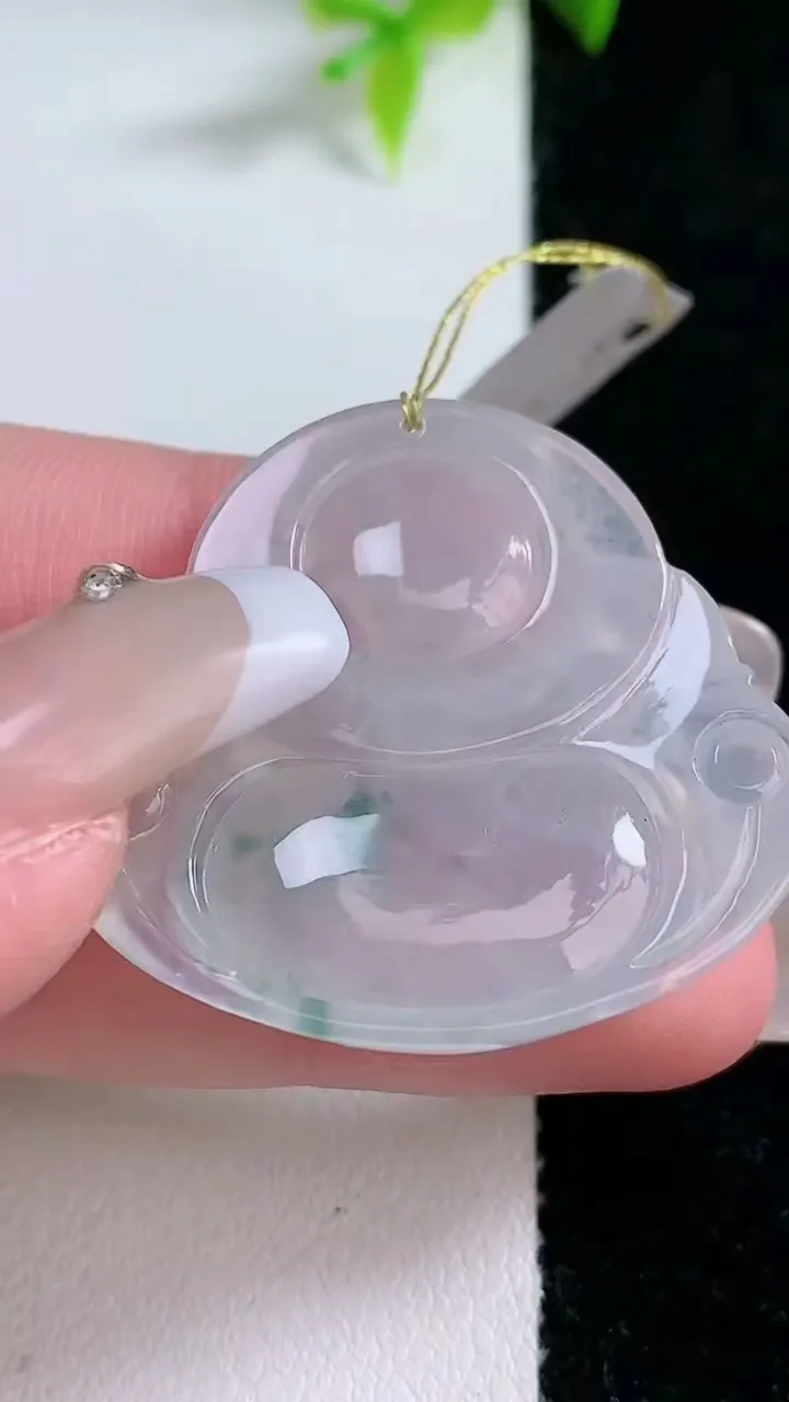 天然A货翡翠种飘花佛公吊坠，尺寸31.7-35-6.5，重量:11.52g
1月30日