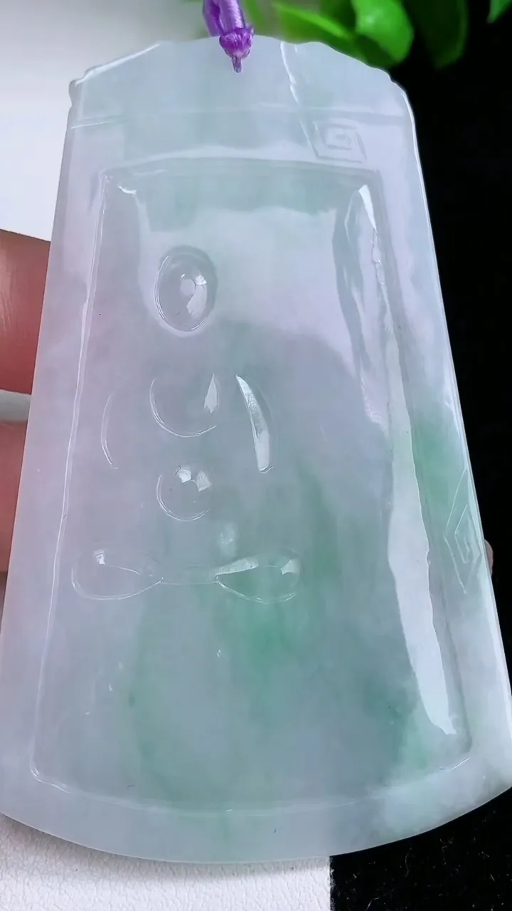 天然A货翡翠普贤菩萨吊坠，尺寸82.4-51.8-5，重量:46.29g
1月30日