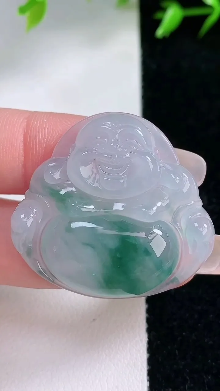 天然A货翡翠种飘花佛公吊坠，尺寸32.4-35-6.4，重量:11.25g
1月30日