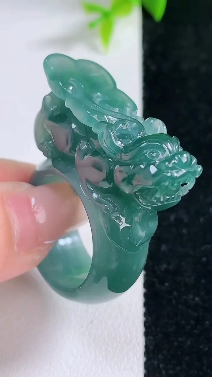 天然A货翡翠貔貅指环扳指，尺寸21.2-32.4-12.2-13.8，重量:23.10g2026年1