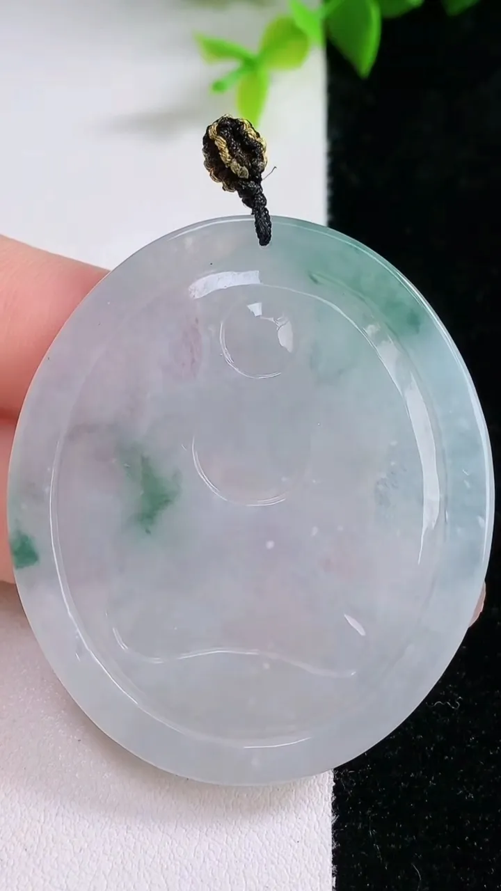 天然A货翡翠飘花阿弥陀佛吊坠，尺寸50.3-43-5.2，重量:22.20g
1月30日