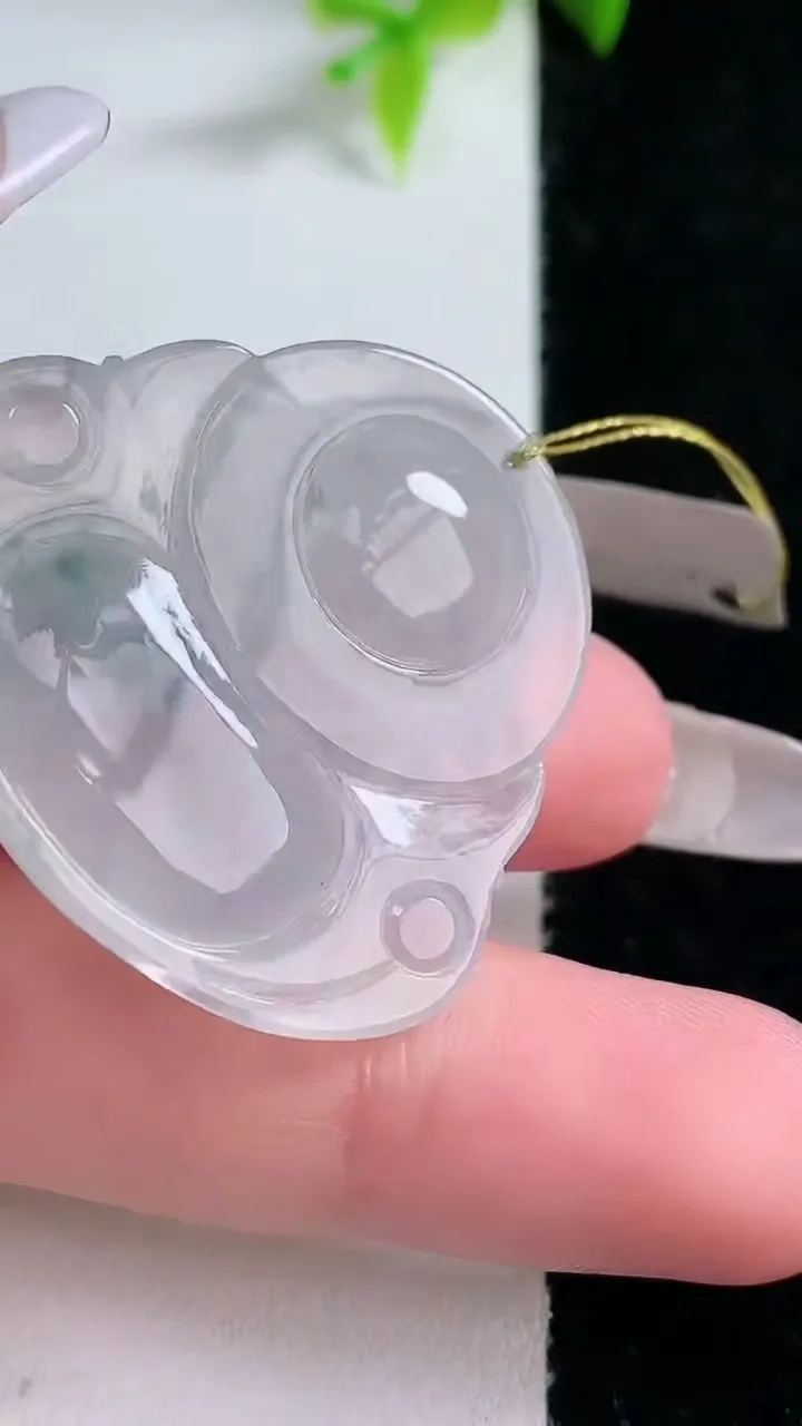 天然A货翡翠种飘花佛公吊坠，尺寸31.7-35-6.5，重量:11.52g
1月30日