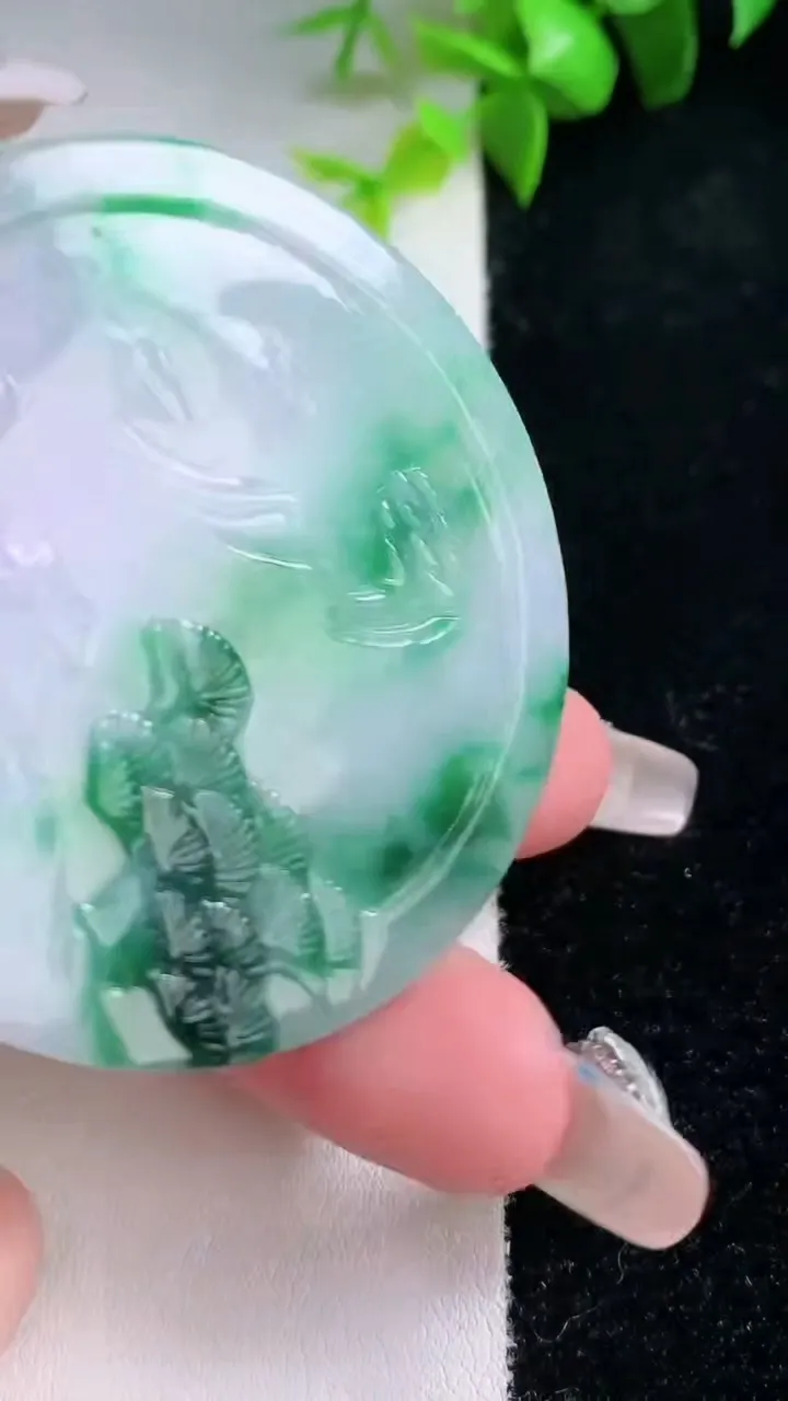 天然A货翡翠山水牌吊坠，尺寸53.6-6.6，重量:34.45g
1月30日