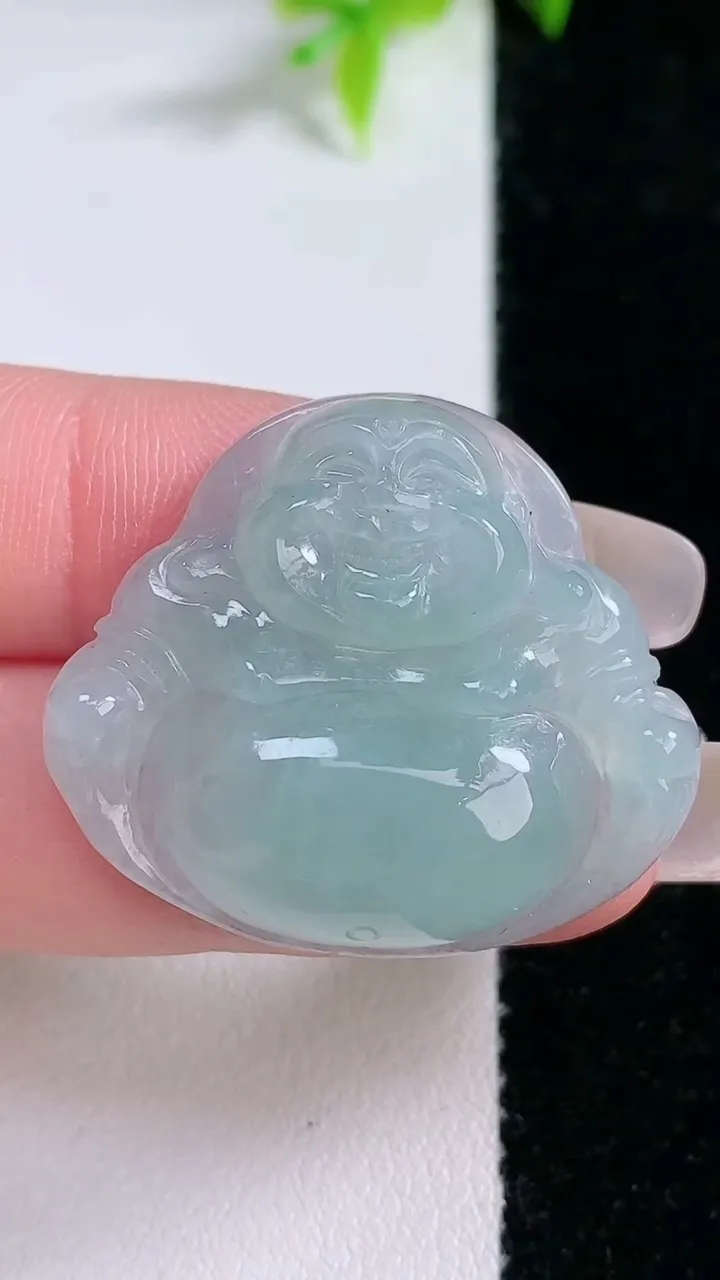 天然A货翡翠佛公吊坠，尺寸28-32.2-6，重量:8.52g
1月30日