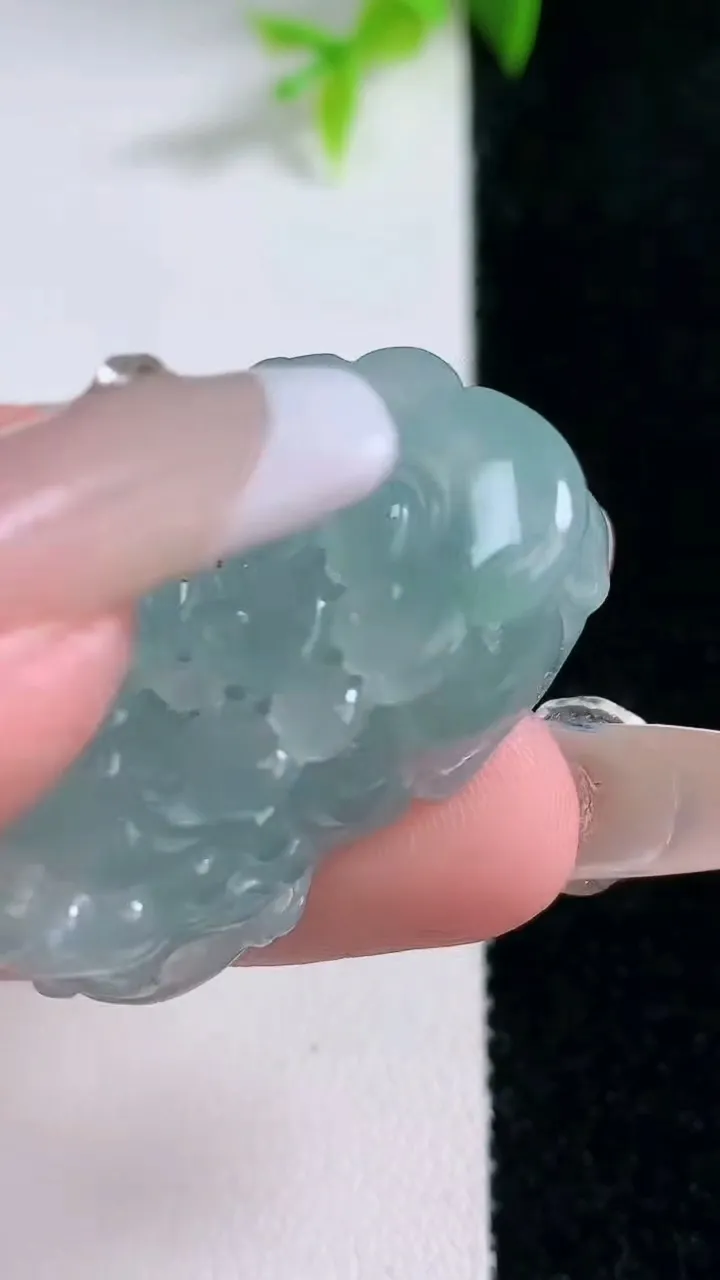 天然A货翡翠貔貅吊坠，尺寸34-19.8-11.7，重量:17.27g
1月30日