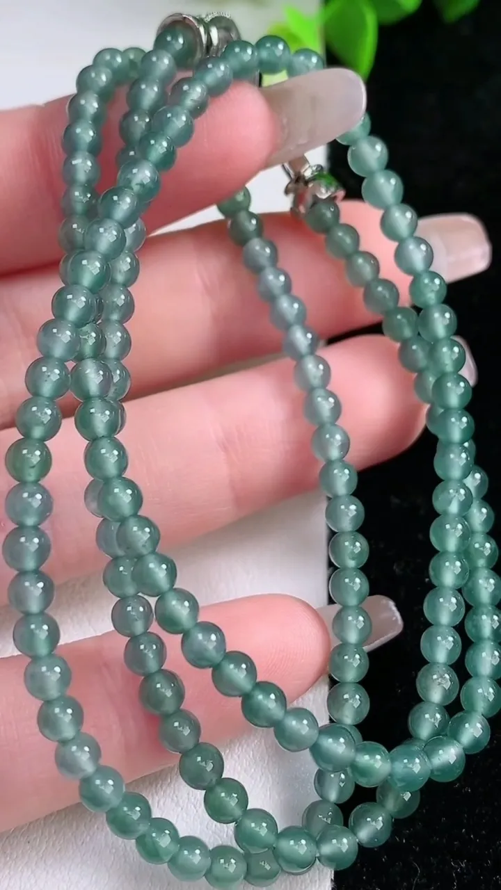 天然A货翡翠小米珠项链，尺寸3.7，重量:15.03g1月30日
工厂直销收藏佳品,种好水足，色泽均
