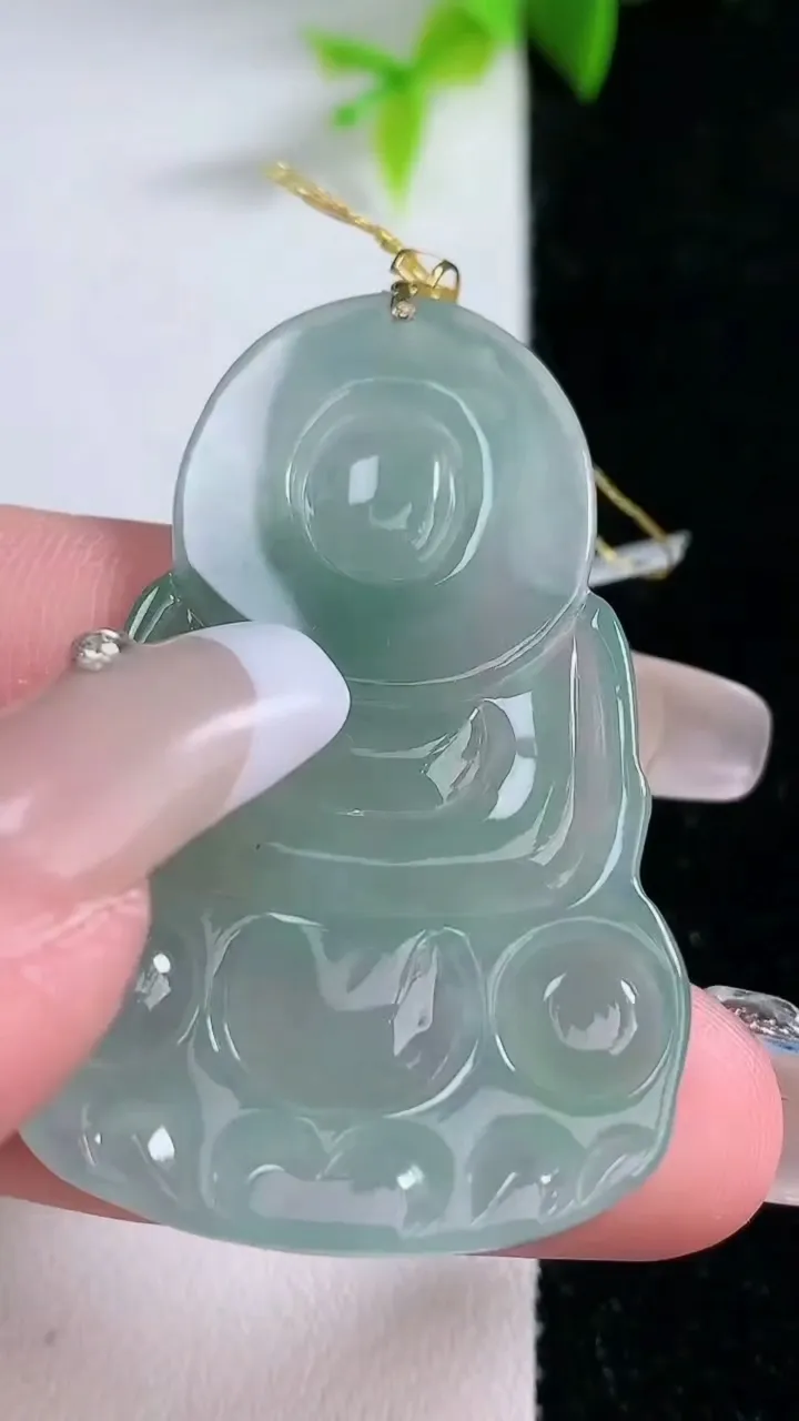 天然A货翡翠观音菩萨吊坠，尺寸46.5-30-4.3，重量:11.80g
1月30日