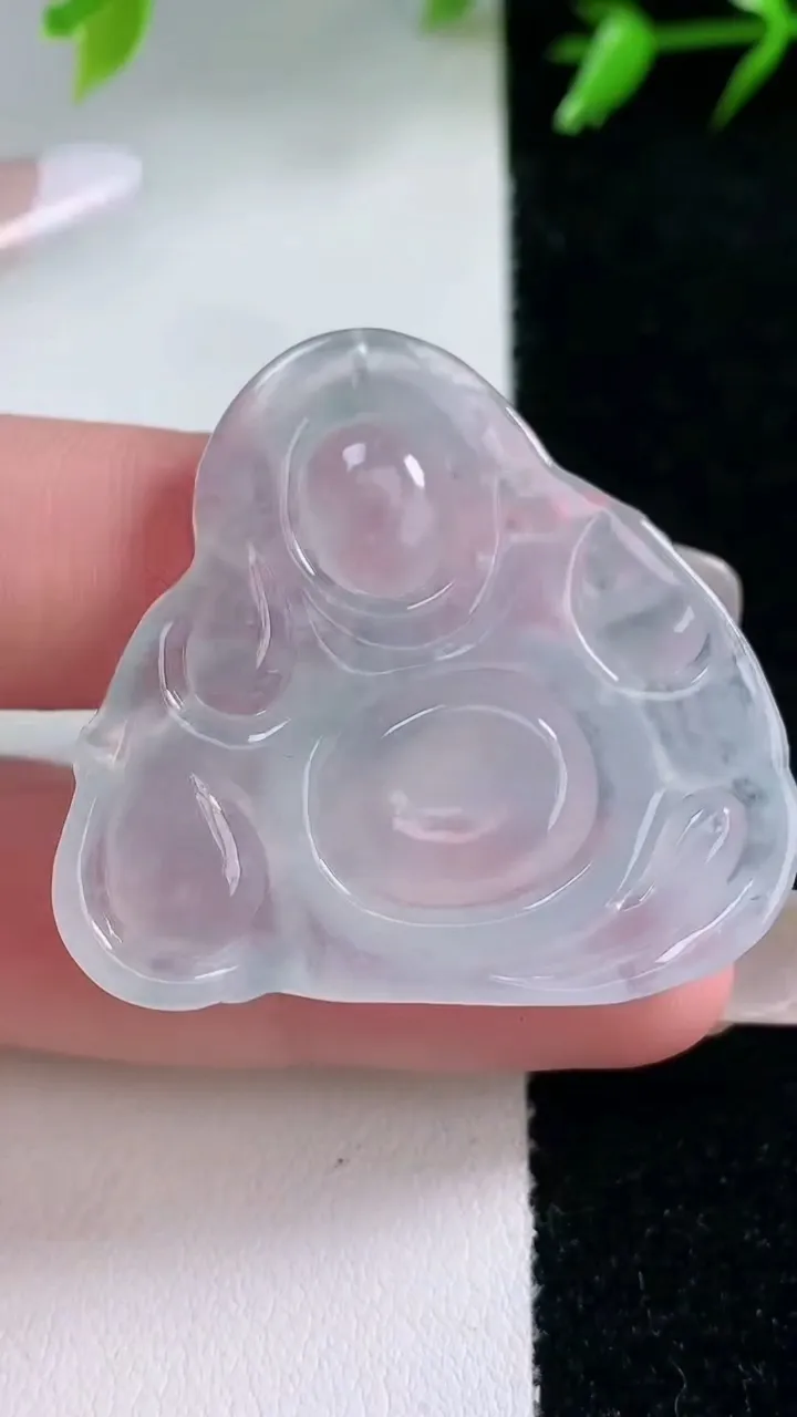 天然A货翡翠种白冰财神爷吊坠，尺寸34.8-38-6.3，重量:14.78g
1月30日