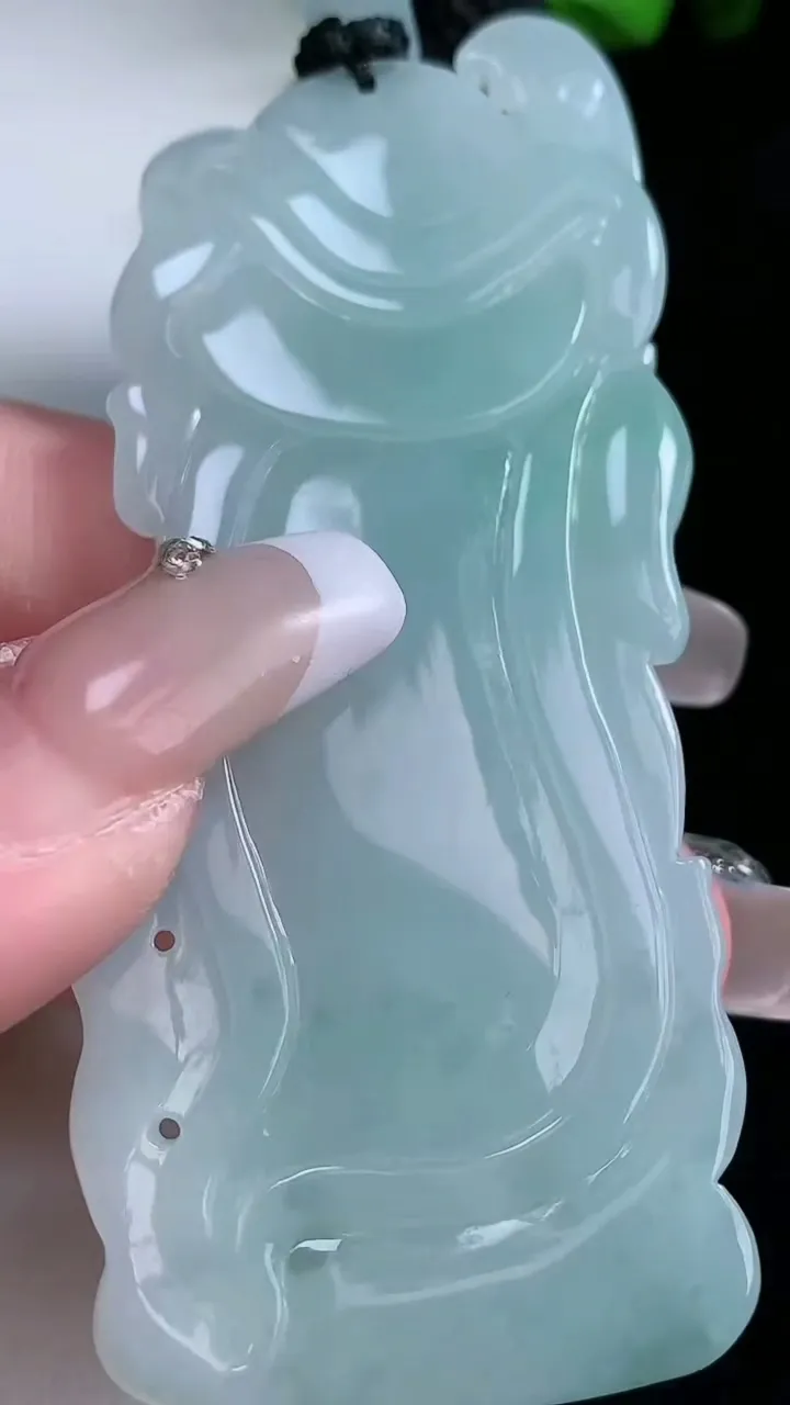 天然A货翡翠关公吊坠，尺寸70.8-30.8-8.6，重量:42.99g
1月30日