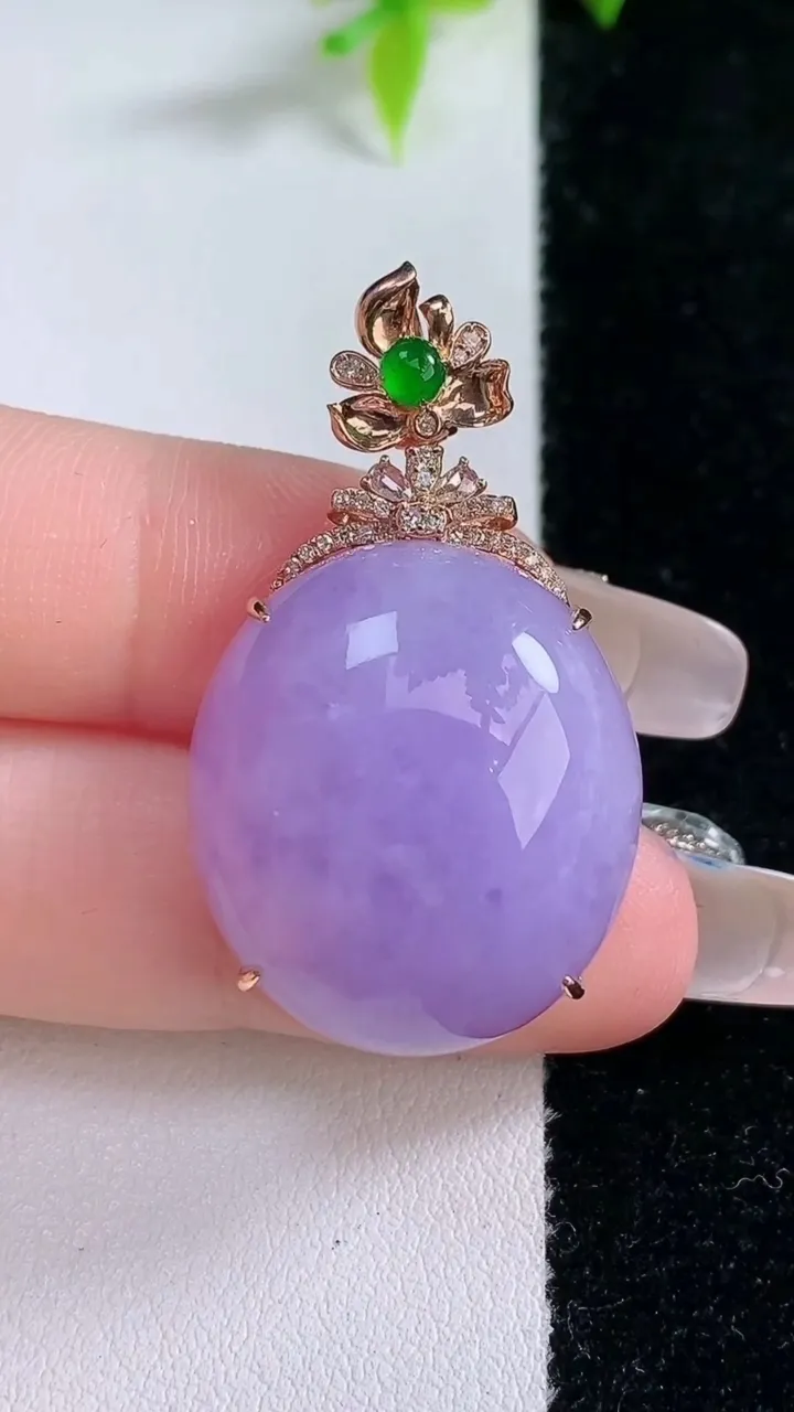 天然A货翡翠18K金紫罗兰蛋面吊坠，尺寸36.5-24.2-21.6-11.2，重量:10.31g
