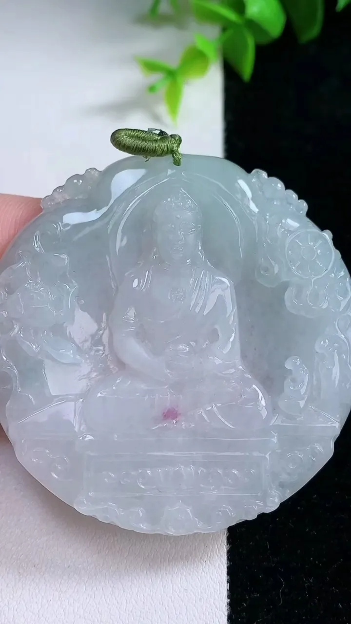 天然A货翡翠大日如来吊坠，尺寸53.6-6.3，重量:37.44g
1月30日