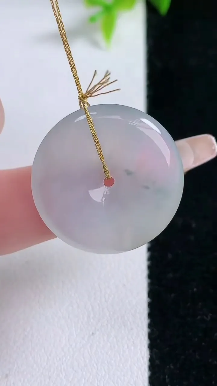 天然A货翡翠飘花平安扣吊坠，尺寸25.3-4，重量:6.32g
1月30日