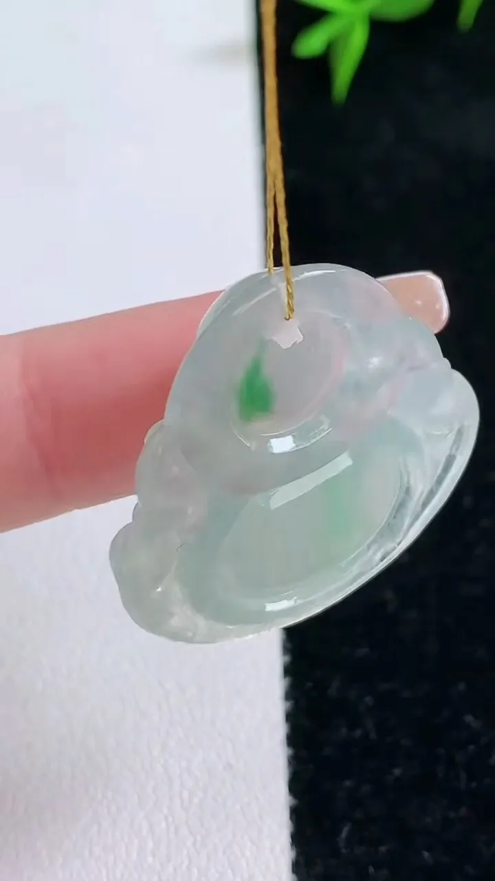 天然A货翡翠佛公吊坠，尺寸26.7-29.2-6.3，重量:7.54g
1月30日