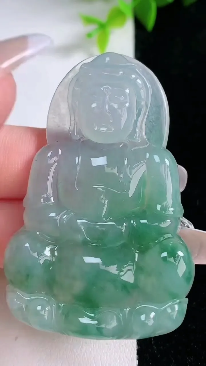 天然A货翡翠观音菩萨吊坠，尺寸57.5-37.7-4.8，重量:21.57g
1月30日