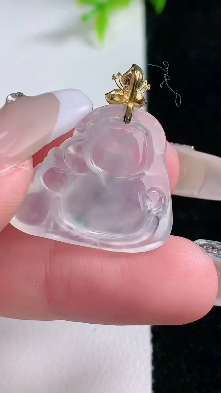 天然A货翡翠财神爷吊坠，尺寸21-24.2-5，重量:3.79g
1月30日