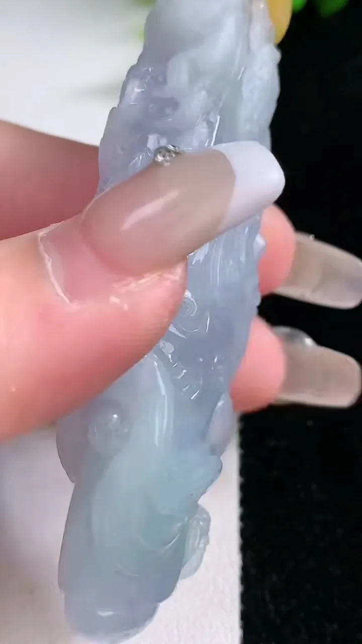 天然A货翡翠紫罗兰降魔杵吊坠，尺寸77-21.7-12.3，重量:43.31g
1月30日