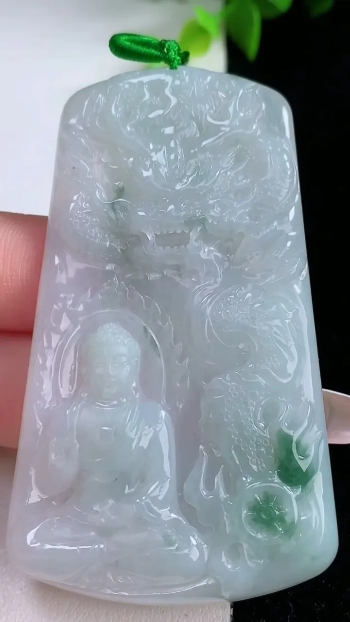 天然A货翡翠飘花祥龙阿弥陀佛吊坠，尺寸68.2-39.8-5，重量:32.93g
1月30日