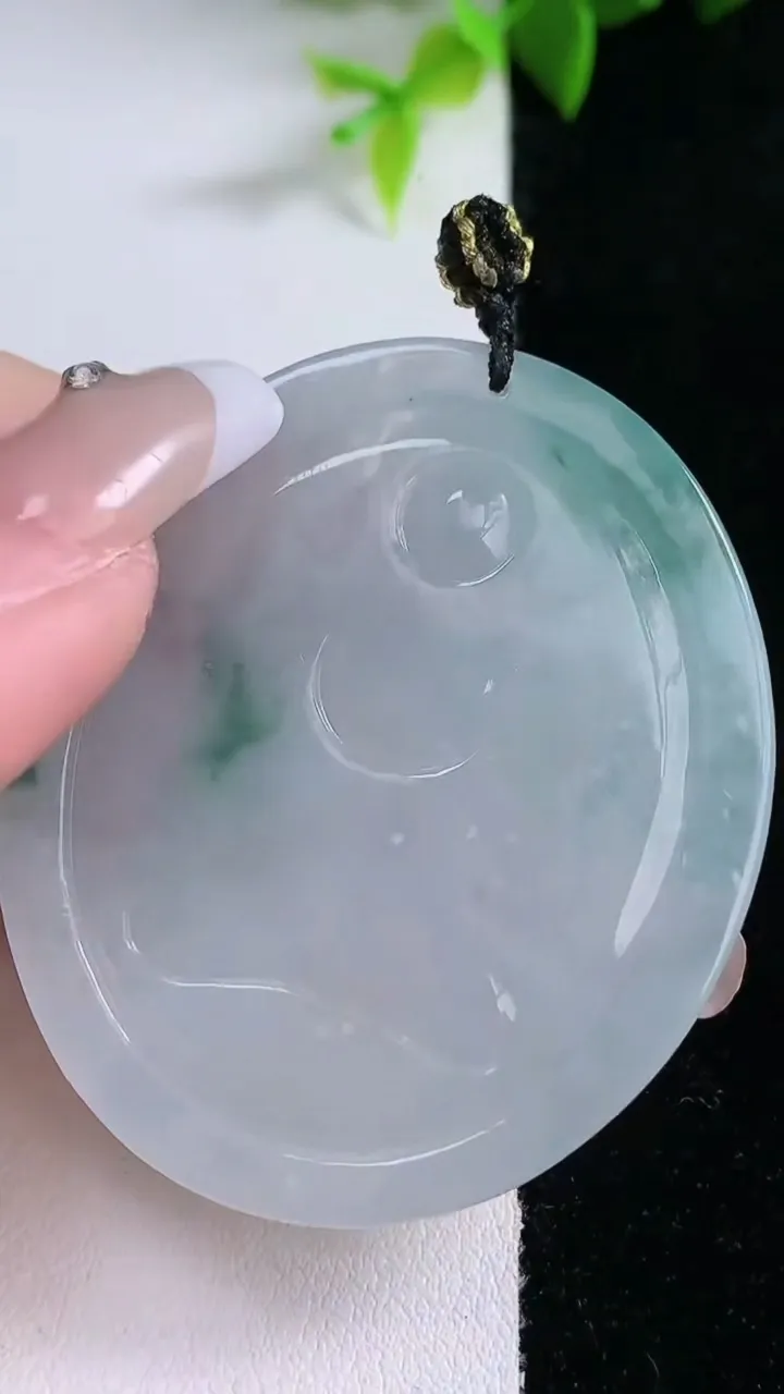 天然A货翡翠飘花阿弥陀佛吊坠，尺寸50.3-43-5.2，重量:22.20g
1月30日