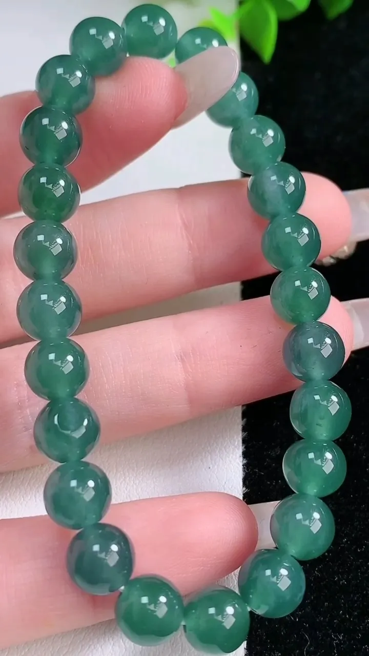 天然A货翡翠圆珠手串，尺寸7.6-24颗，重量:19.13g1月30日
工厂直销收藏佳品,种好水足，