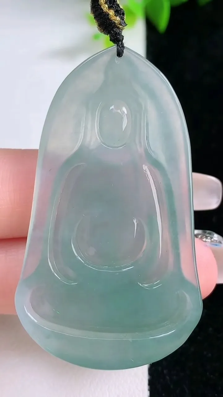 天然A货翡翠观音菩萨吊坠，尺寸53.6-31-5.4，重量:15.64g
1月30日