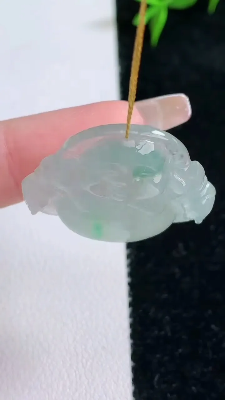 天然A货翡翠佛公吊坠，尺寸26.7-29.2-6.3，重量:7.54g
1月30日