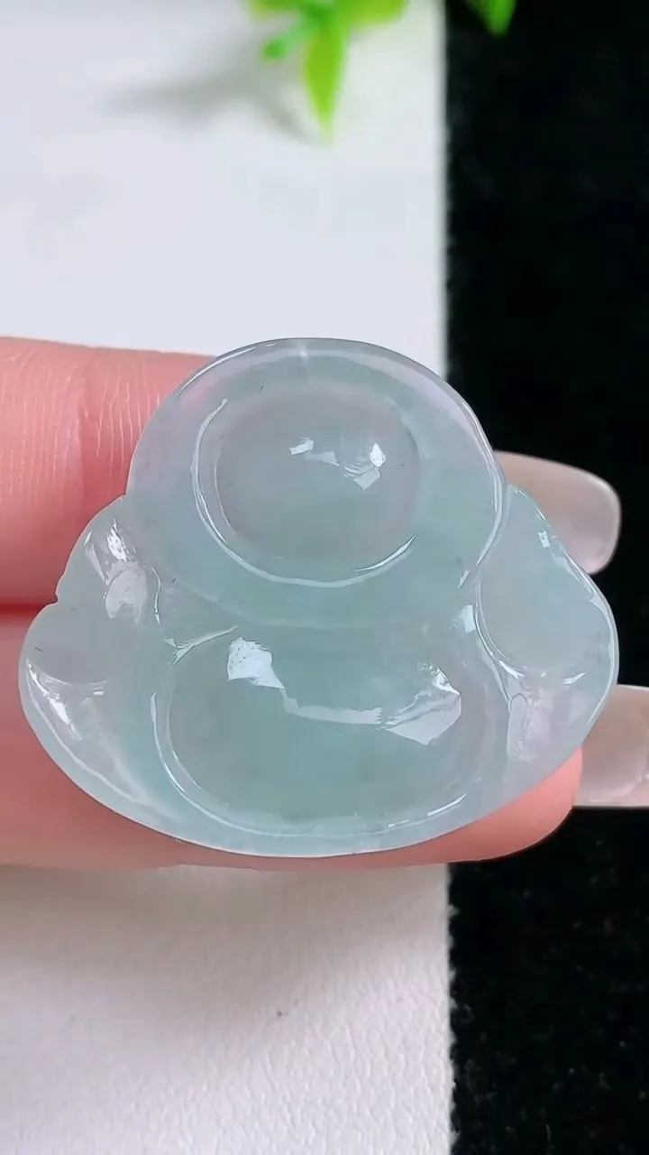 天然A货翡翠佛公吊坠，尺寸28-32.2-6，重量:8.52g
1月30日