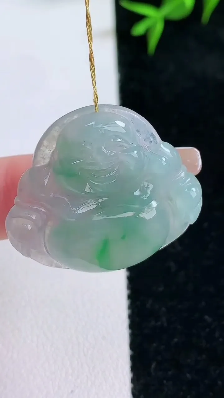 天然A货翡翠佛公吊坠，尺寸27.5-30.5-5.3，重量:7.18g
1月31日