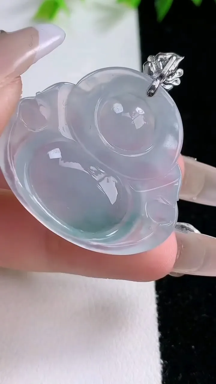 天然A货翡翠种飘花佛公吊坠，尺寸30-33.6-6，重量:9.80g
1月31日