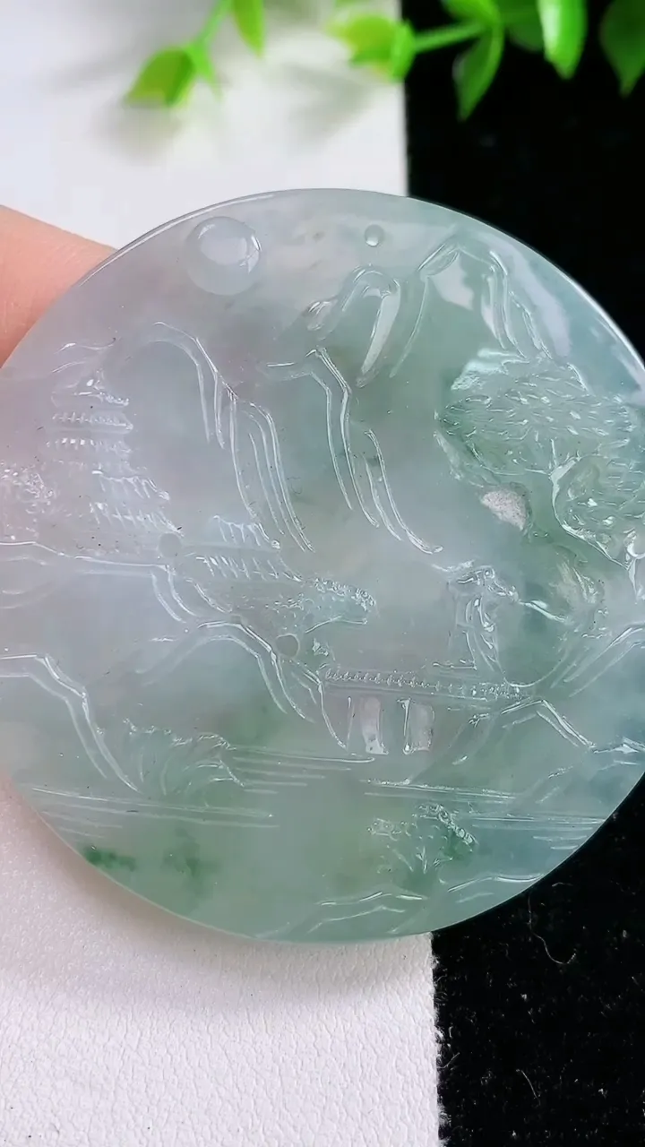 天然A货翡翠牌吊坠，尺寸56-5.5，重:34.09g
1月31日