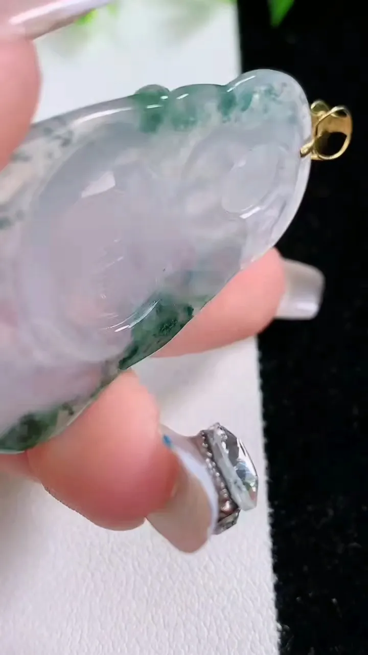 天然A货翡翠种飘花财神爷吊坠，尺寸46-29-5.8，重量:14.45g
2月1日