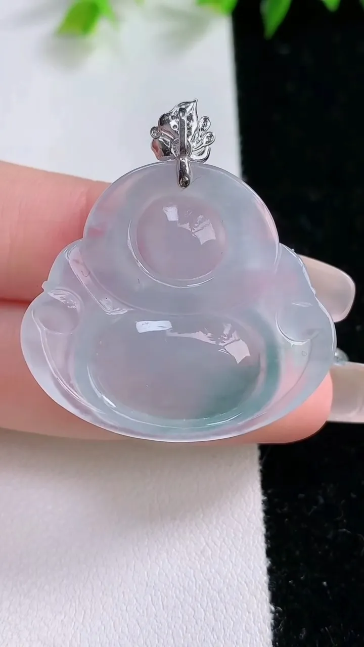 天然A货翡翠种飘花佛公吊坠，尺寸30-33.6-6，重量:9.80g
1月31日