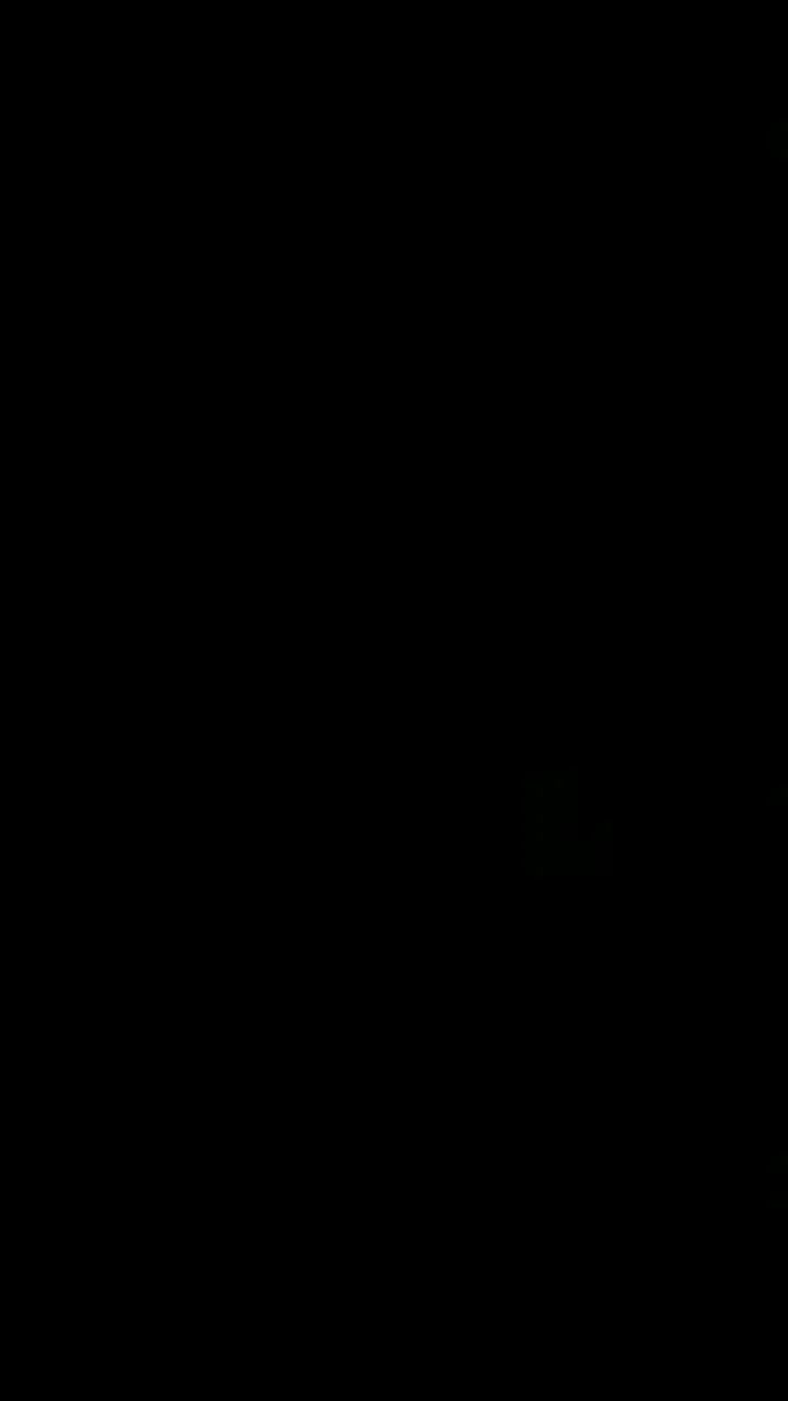 天然A货翡翠圆珠手串，尺寸13.2，重:63.74g1月31日
工厂直销收藏佳品,种好水足，色泽均匀，有种有色，上手高大气！