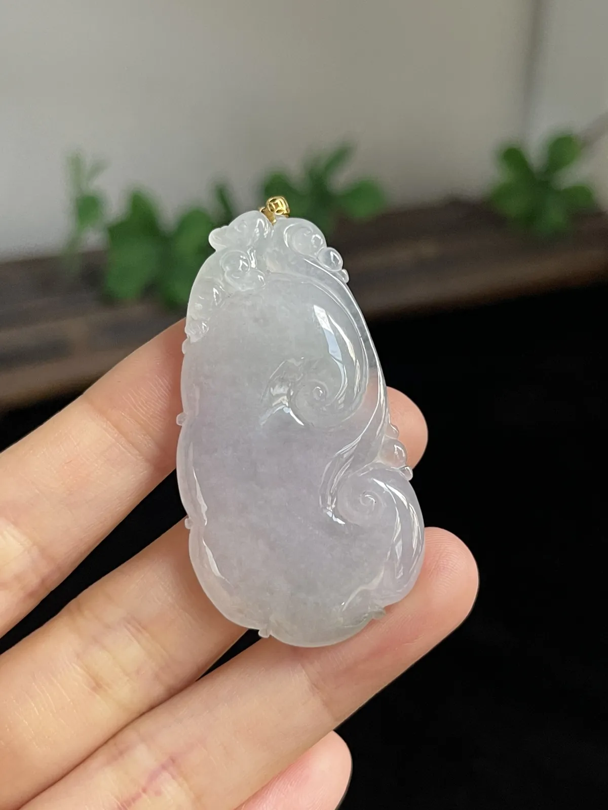 翡翠冰糯种白色如意，印记：G18K