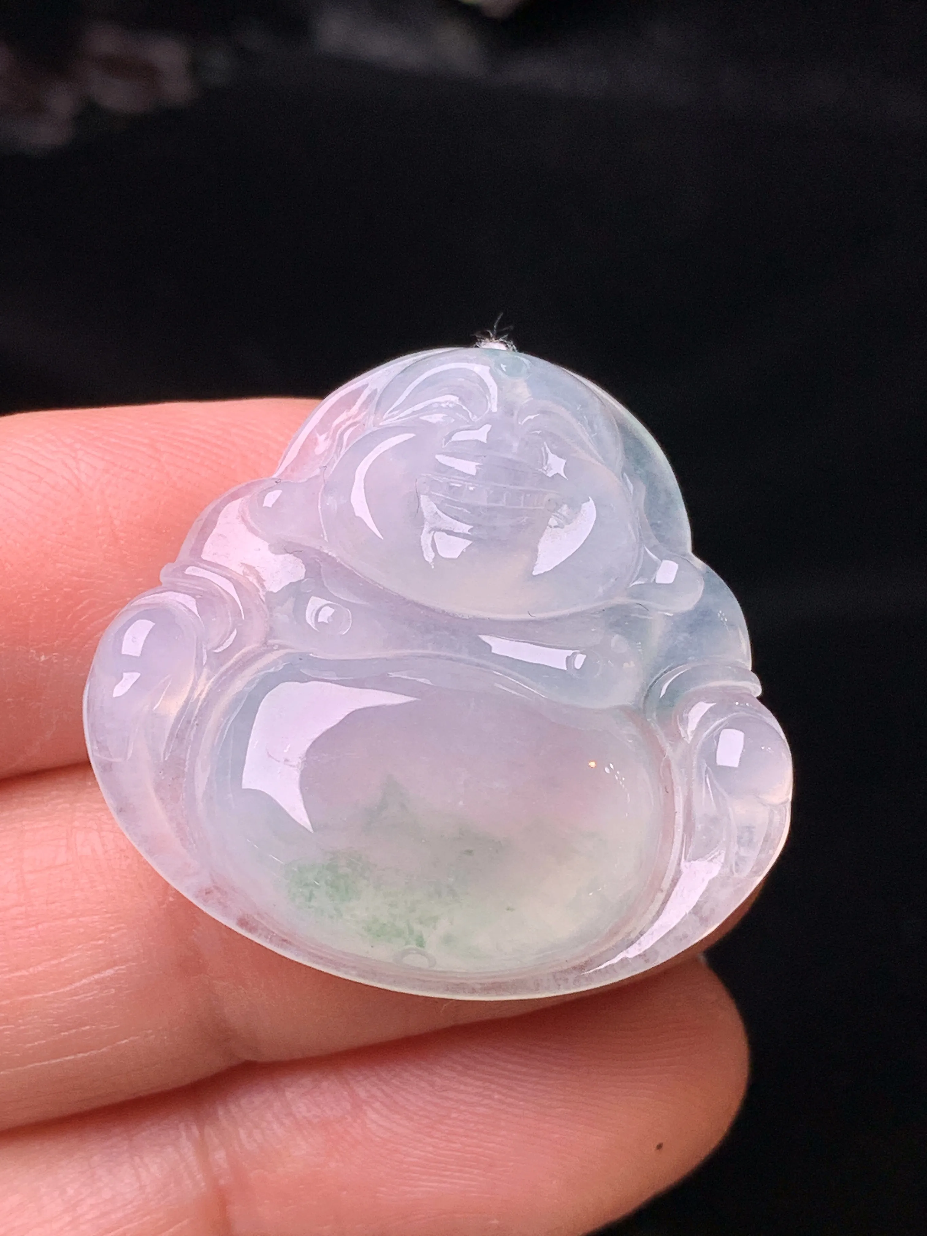 冰种佛公飘绿吊坠 玉质细腻 色泽清新艳丽 整体尺寸26.6*28*5