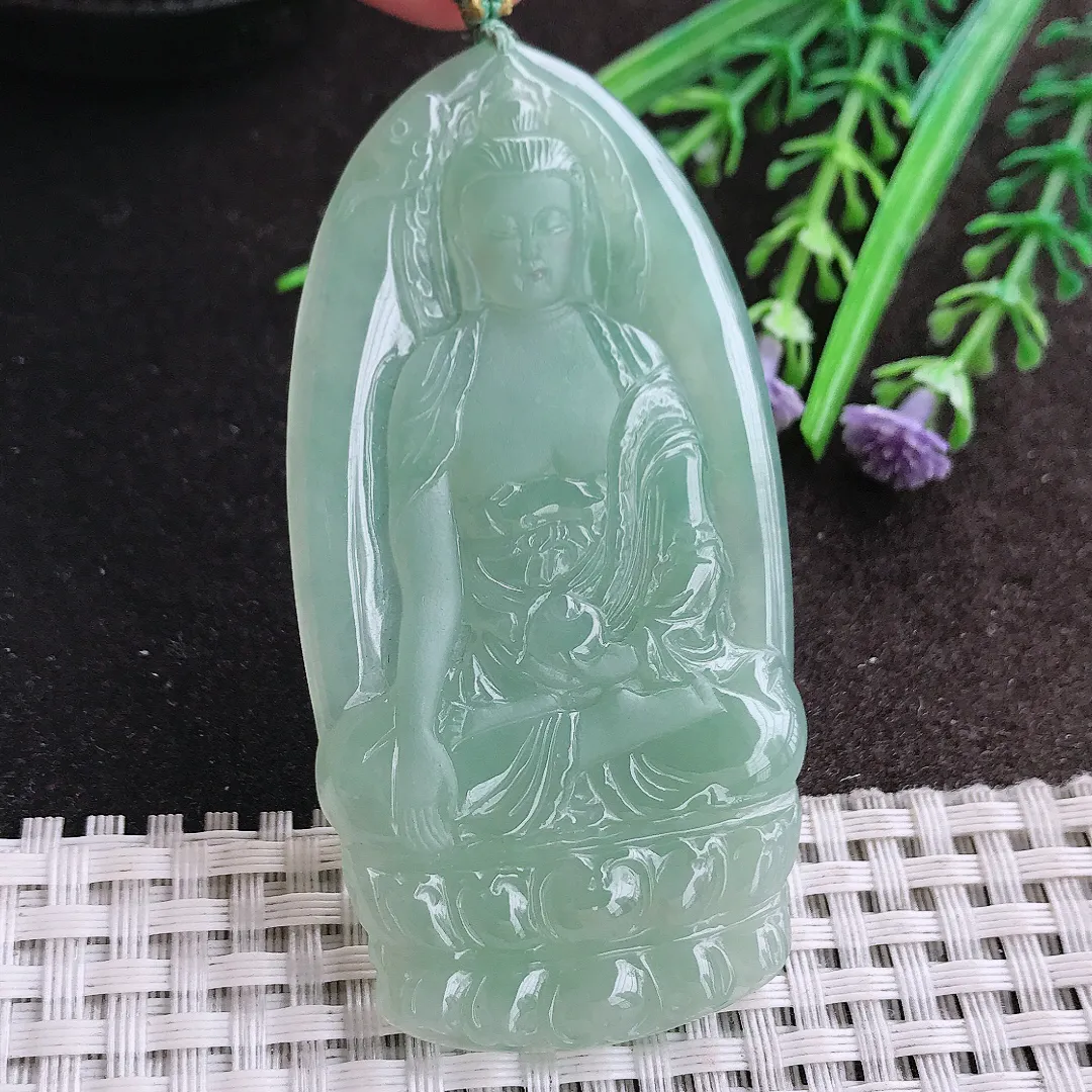 实拍A货翡翠71.5/37.3/4.8老坑冰胶水灵冰晴满绿观音菩萨吊坠翡翠玉观音