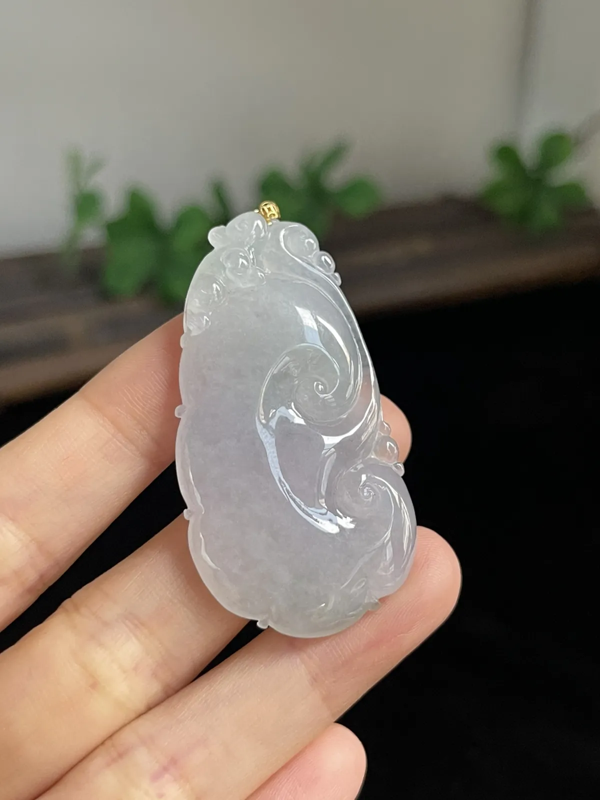 翡翠冰糯种白色如意，印记：G18K