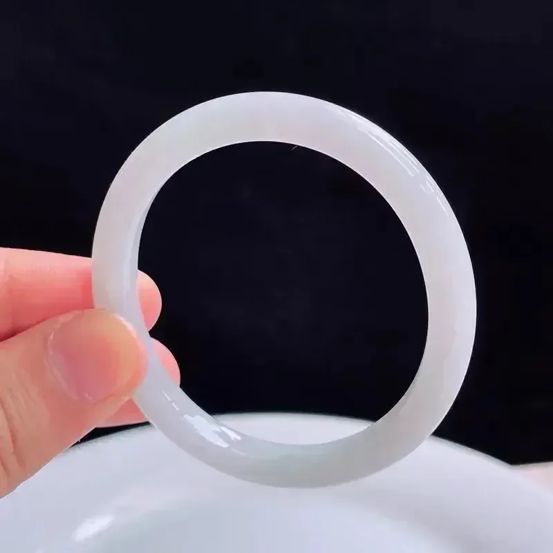 54*47mm自然光拍摄天然翡翠A货好种水贵妃手镯 22.49克