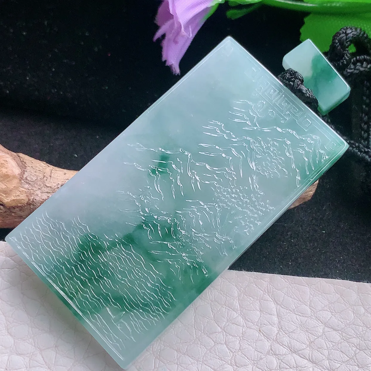 yl实拍56.5*31.2*5.6缅甸翡翠冰飘花方形山水牌 大好河山玉项坠 玉挂件