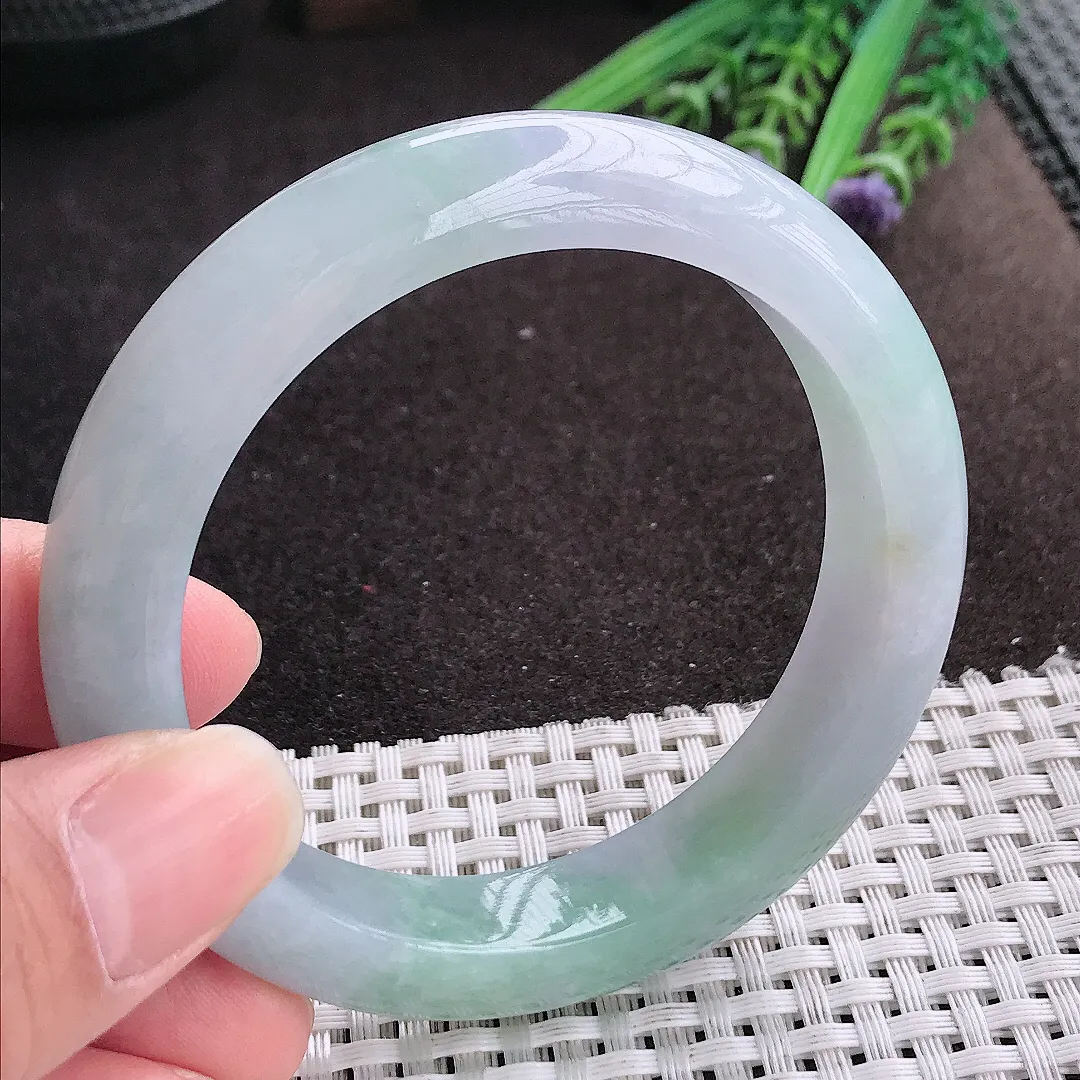 实拍A货翡翠56/12.5/9老坑冰润起胶冰晴手镯宽边玉镯手环