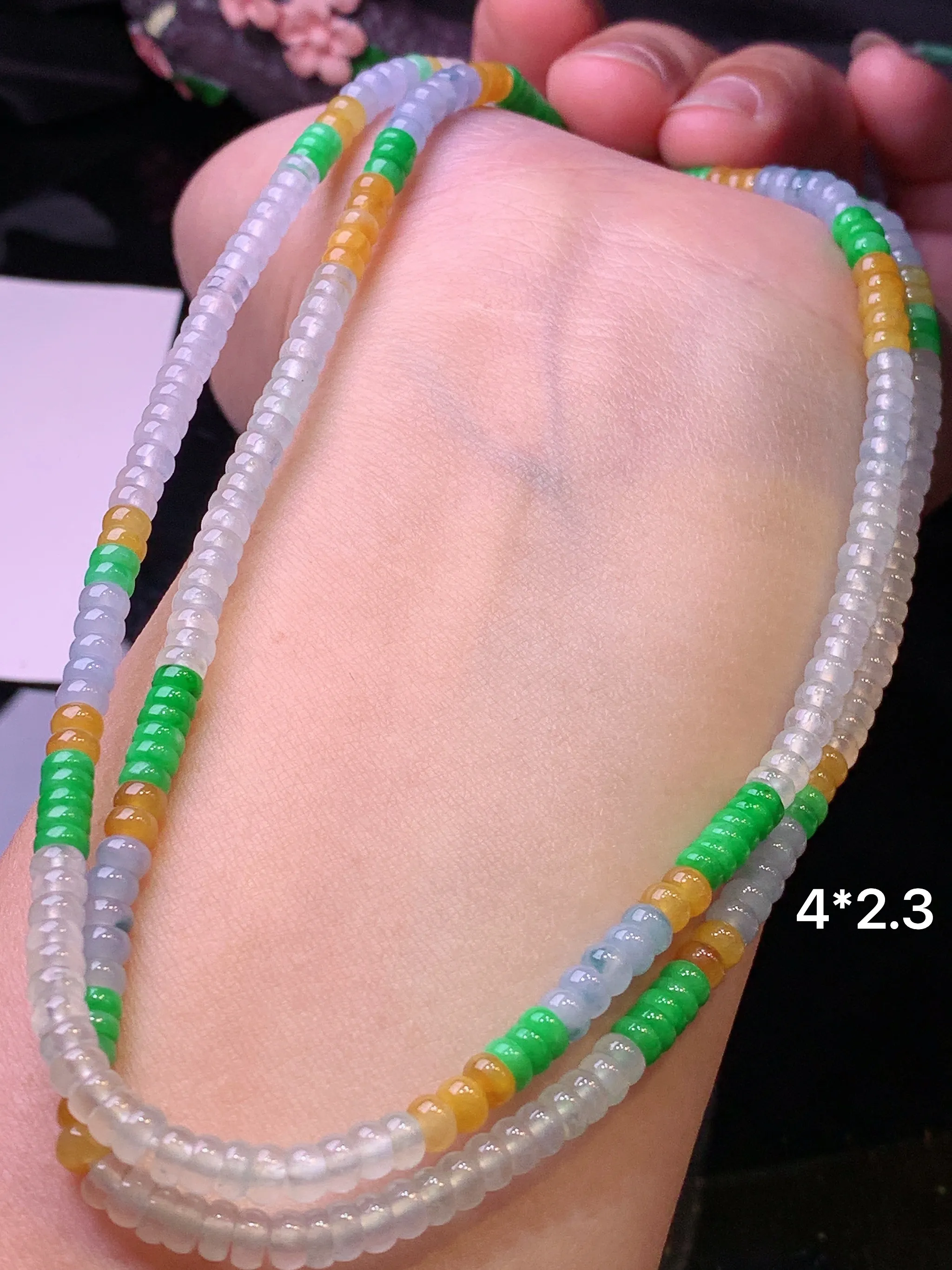 多彩算盘珠项链 玉质细腻 色泽清新 艳丽 整体尺寸4*2.3