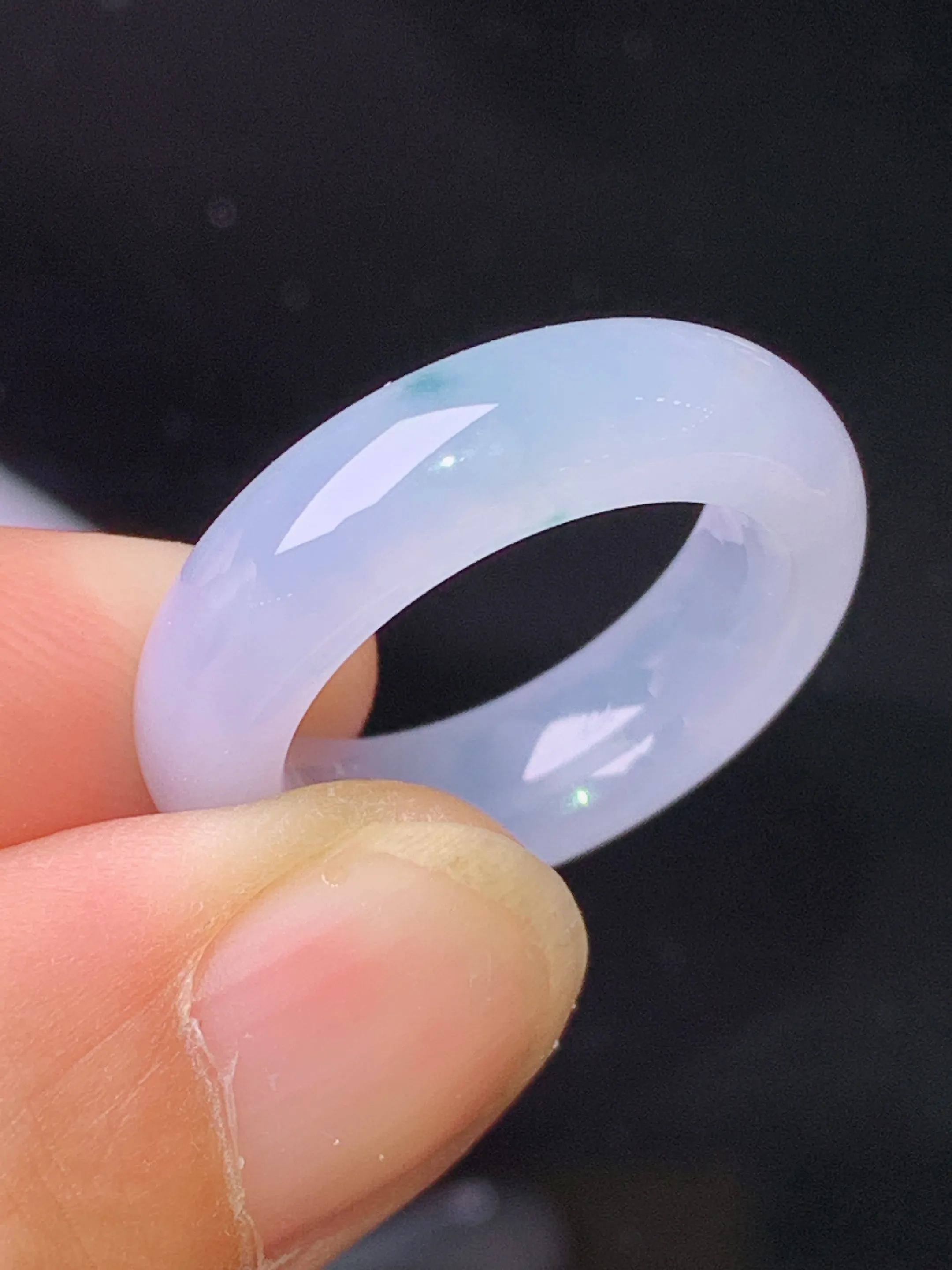 淡紫罗兰指环 玉质细腻 色泽清新艳丽 圈口8 整体尺寸22.7*5.5*4