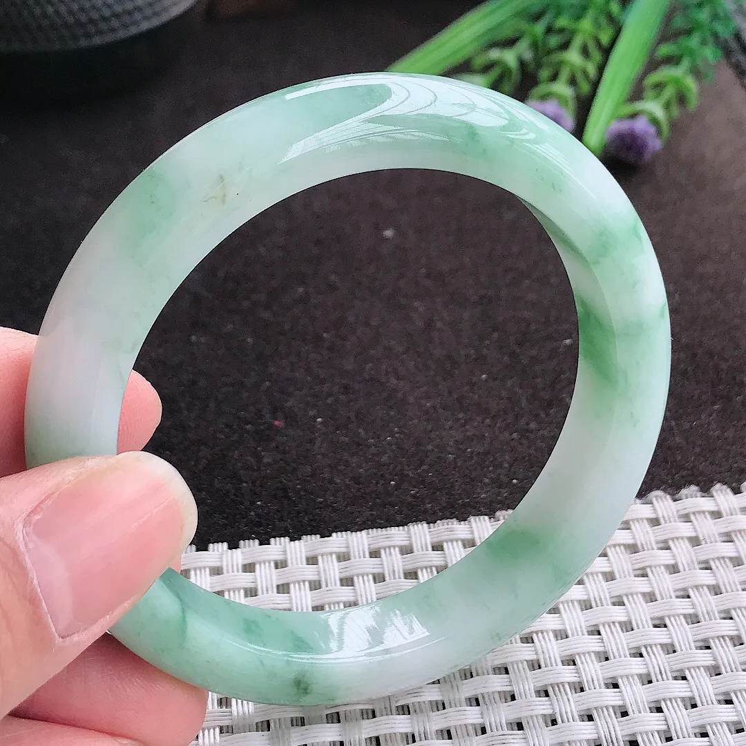 实拍A货翡翠56.5/11.4/8.5老坑精美温润飘花手镯宽边玉镯手环